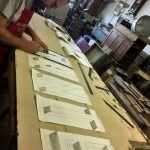 Trasposizione disegno su pannello per insegna "ristorante"