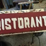 pittura caratteri insegna "ristorante"