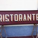 Insegna "ristorante" ultimata